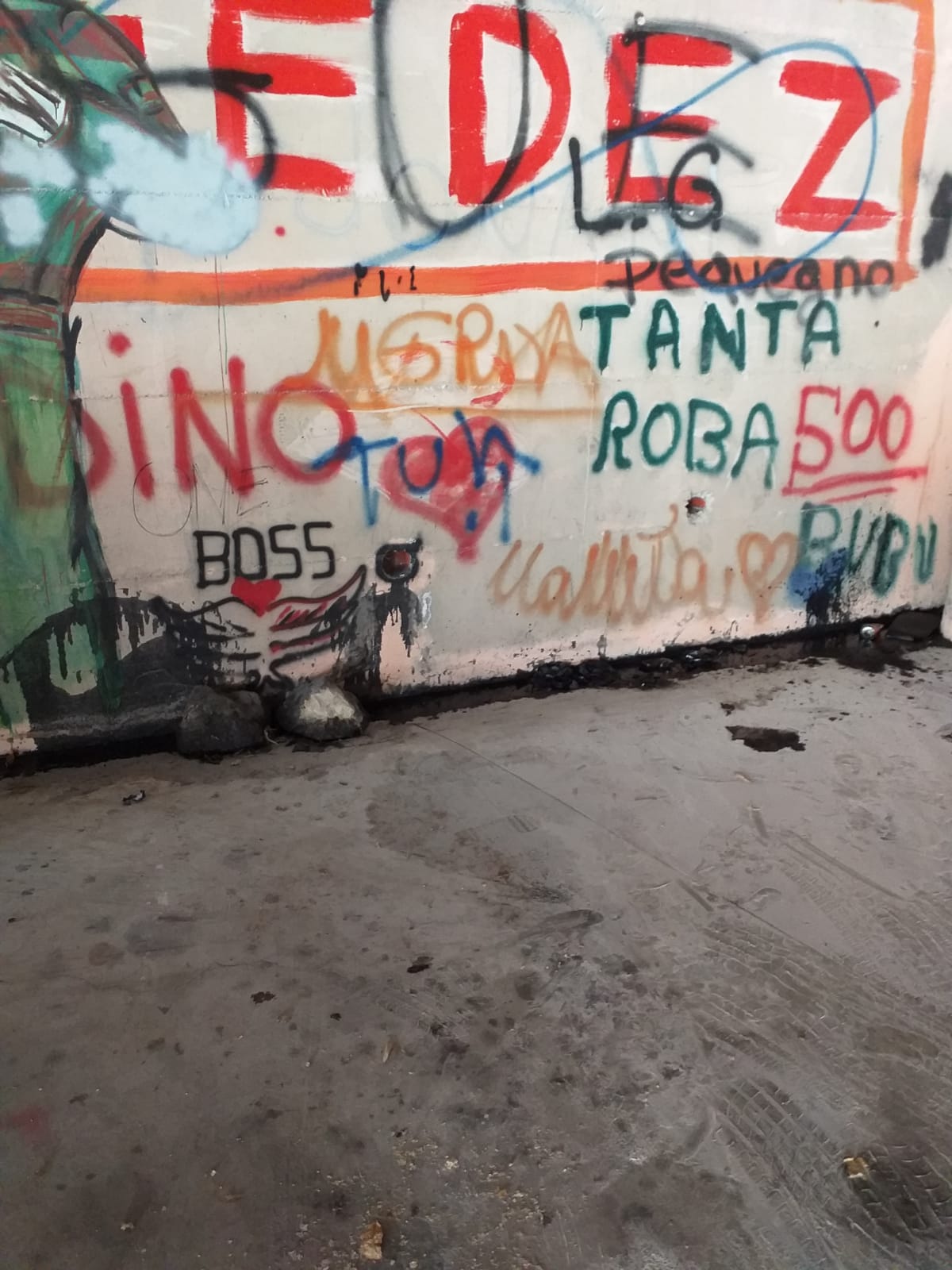 i muri del parcheggio